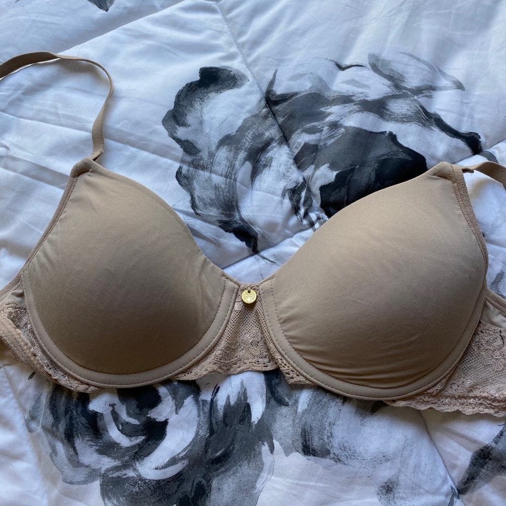 SOLD Bra 32B